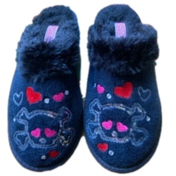 Personal Identity Black Fuzzy Slippers, Hearts! Skulls! Rhinestones! Size 8 - Picture 2 of 6